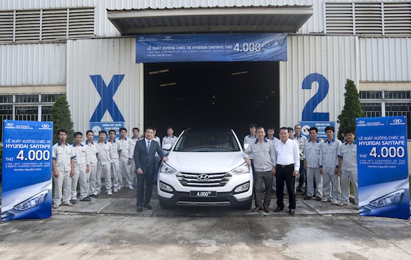 Hyundai Thanh Cong xuat xuong chiec Santa Fe thu 4000